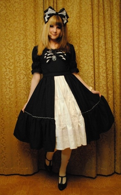 2012 Classic black dress